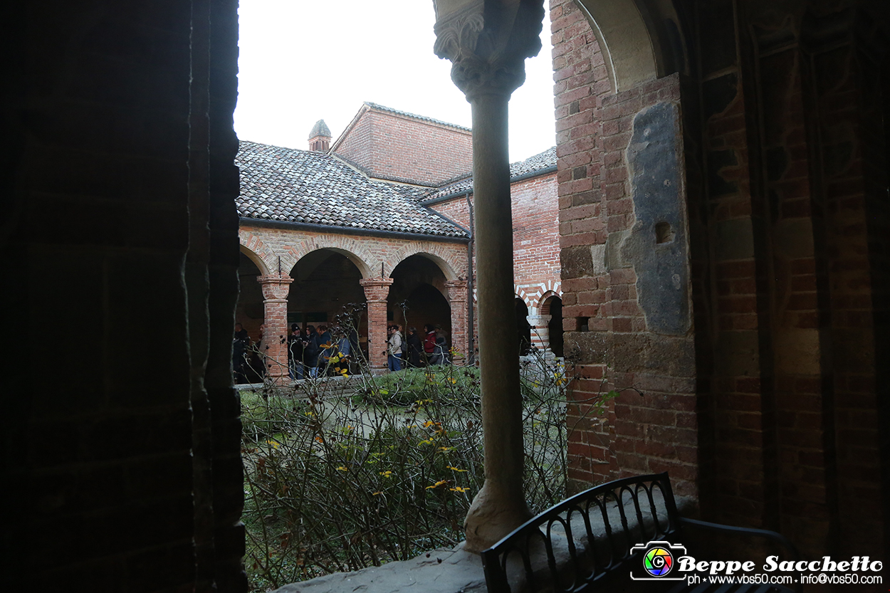 VBS_7367 - Abbazia di Vezzolano - Presepe artistico di Anna Rosa Nicola.jpg